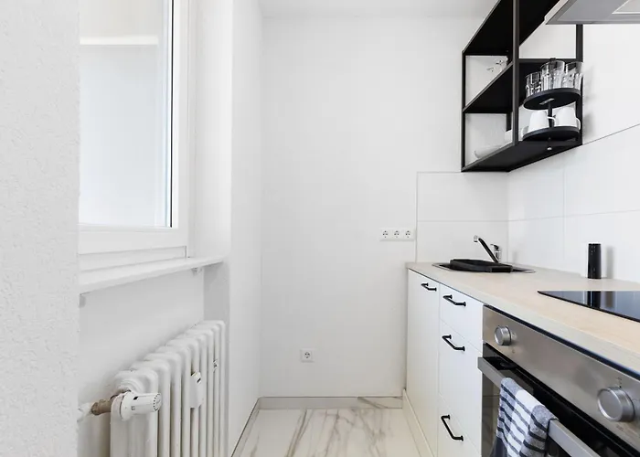 Ueber Den Daechern Der Stadt - Naehe Zkm アパート