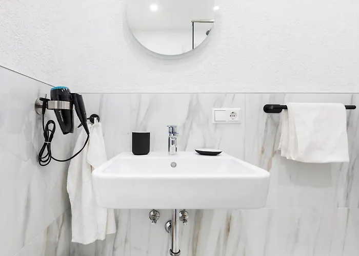 Ueber Den Daechern Der Stadt - Naehe Zkm * カールスルーエ