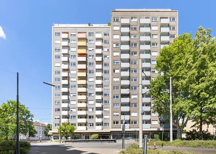 Ueber Den Daechern Der Stadt - Naehe Zkm アパート *